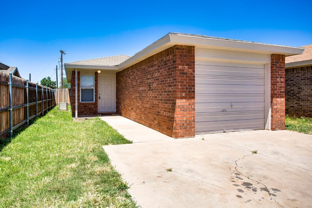 6312 21st St in Lubbock, TX - Building Photo