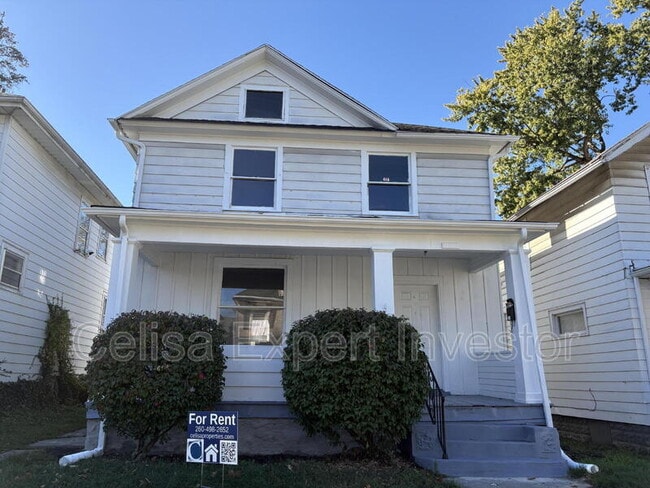 property at 1205 W Wildwood Ave