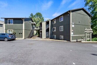 8332 SW 21st Ave in Portland, OR - Building Photo - Building Photo