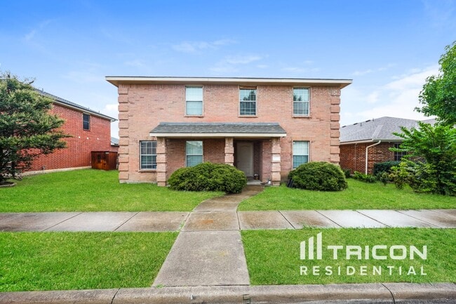 property at 834 Smokey Oak Dr