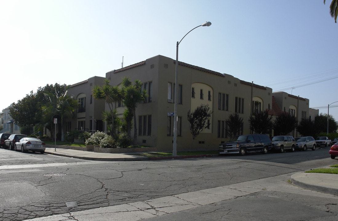 5201-5207 Marathon St in Los Angeles, CA - Foto de edificio