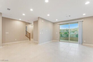 660 Clowder Spring Way in Las Vegas, NV - Building Photo - Building Photo