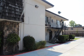 Porter Ave Apartments in Stockton, CA - Building Photo - Building Photo