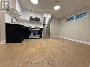 117 Sherwood Forest Dr in Markham, ON - Building Photo - Building Photo