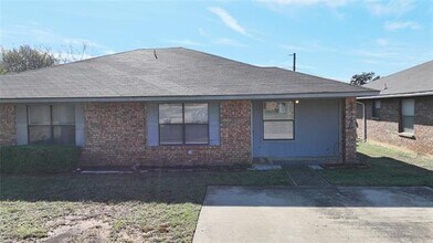 2546 Windy Pine Ln in Arlington, TX - Building Photo - Building Photo