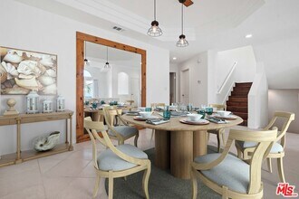 6457 Zuma View Pl in Malibu, CA - Foto de edificio - Building Photo