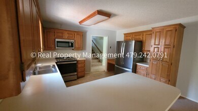 106 Oak St in Arkoma, OK - Building Photo - Building Photo