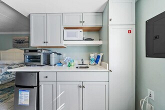 200 E Beach Blvd in Gulf Shores, AL - Building Photo - Building Photo