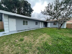 1109 NW 6th Ave in Pompano Beach, FL - Building Photo