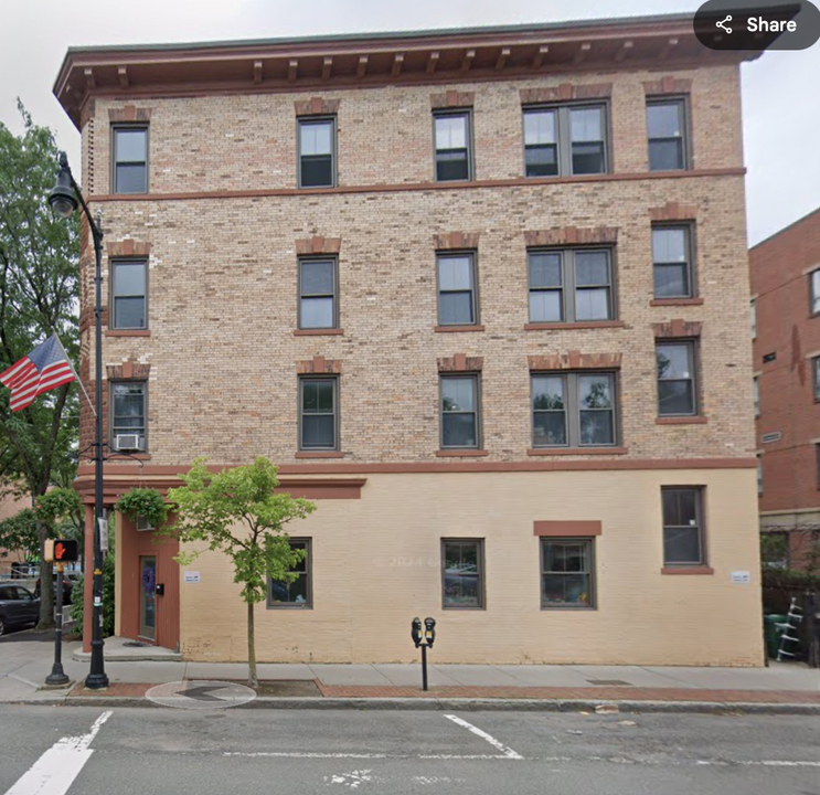 918 Cambridge St, Unit 918-01 in Cambridge, MA - Building Photo