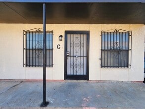 3019 Corpus Christi St in Laredo, TX - Building Photo - Building Photo