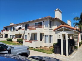 420 Stoney Point Way in Oceanside, CA - Building Photo
