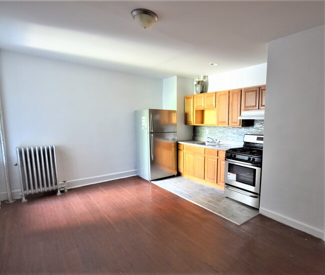 2705 Morris Ave in Bronx, NY - Building Photo - Building Photo