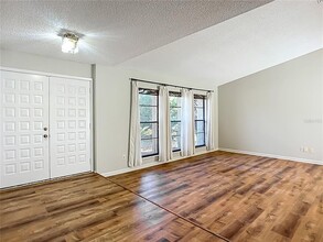 1623 Carter Oaks Dr in Valrico, FL - Building Photo - Building Photo