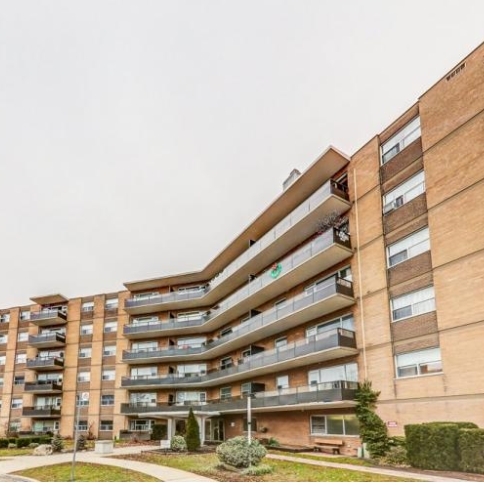 10 Fontenay Crt in Toronto, ON - Building Photo - Building Photo