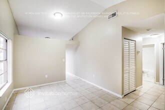 19922 NW 67th Pl in Hialeah, FL - Building Photo - Building Photo