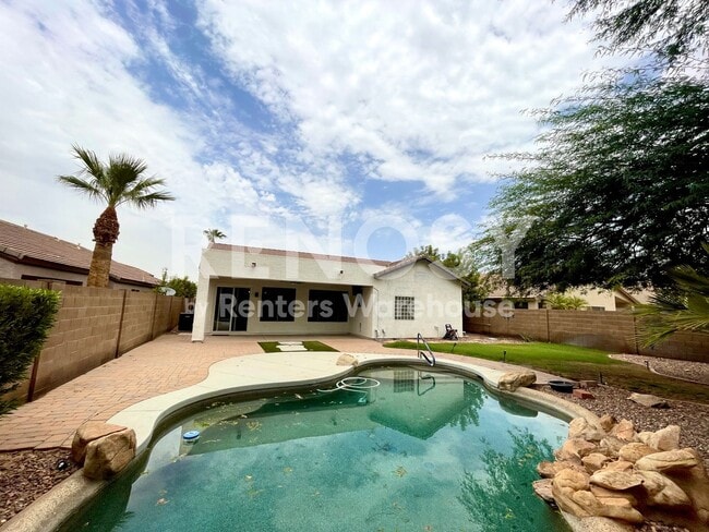 property at 637 W Citrus Way