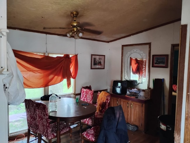 property at 121 S Pine St