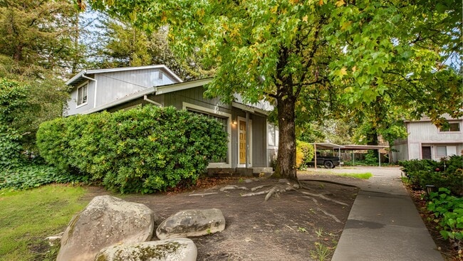 1220 Mission Blvd in Santa Rosa, CA - Building Photo - Building Photo