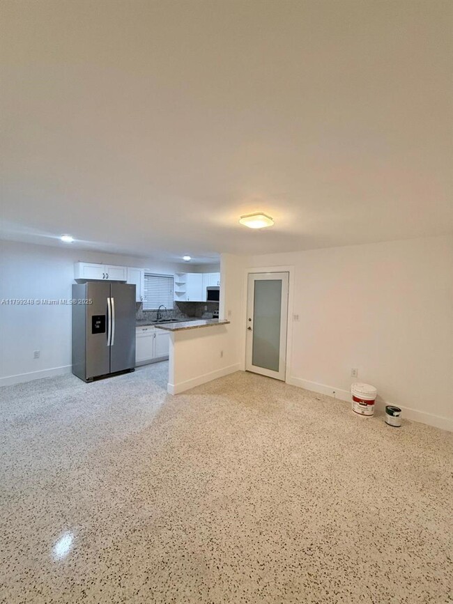 458 E 31st St in Hialeah, FL - Building Photo - Building Photo