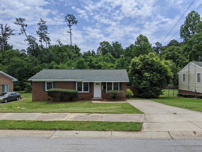 property at 1308 Marlborough Rd
