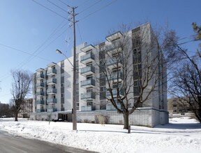 Bristol Park Place in Guelph, ON - Building Photo - Building Photo