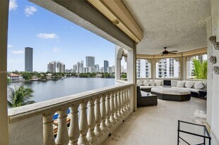 19925 NE 39th Pl in Miami, FL - Building Photo