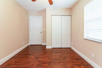 246 Las Palmas St in Royal Palm Beach, FL - Building Photo - Building Photo