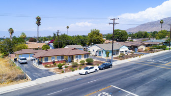 679 Center St Apartments