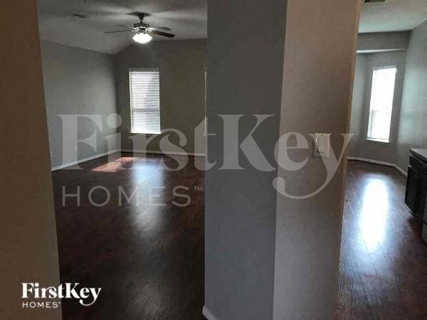property at 22530 Fosters Park Ct