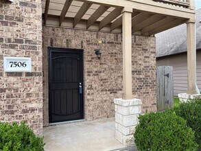 7506 Pavilion Dr in Houston, TX - Building Photo - Building Photo