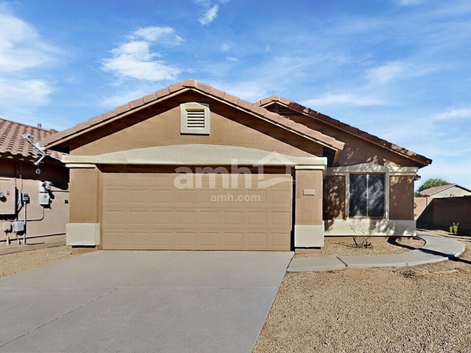 13026 W Scotts Dr in El Mirage, AZ - Building Photo