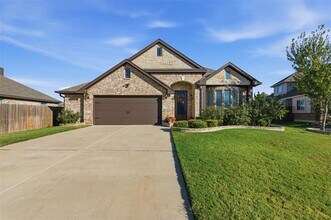 310 Marigold Ct in Glenn Heights, TX - Building Photo - Building Photo