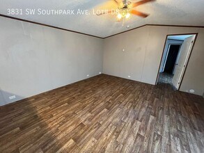 3831 SW South Park Ave in Topeka, KS - Building Photo - Building Photo