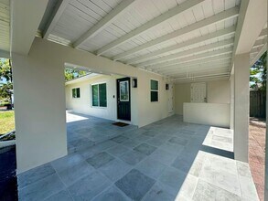 284 SW 11th St in Pompano Beach, FL - Building Photo - Building Photo