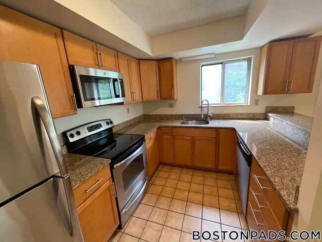 345 Franklin St
