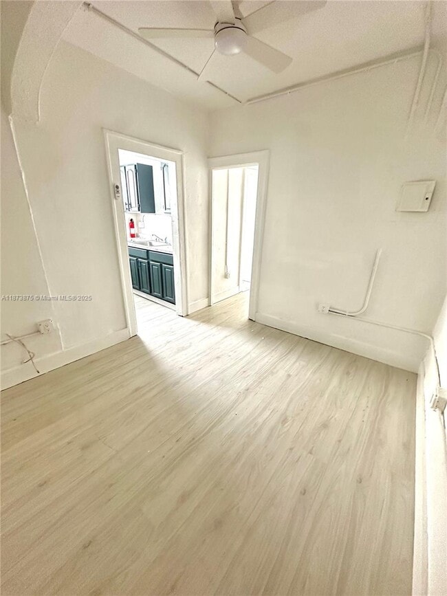 967 SW 5th St in Miami, FL - Building Photo - Building Photo