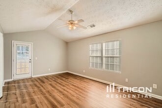 1476 Steam Engine Way NE in Conyers, GA - Building Photo - Building Photo