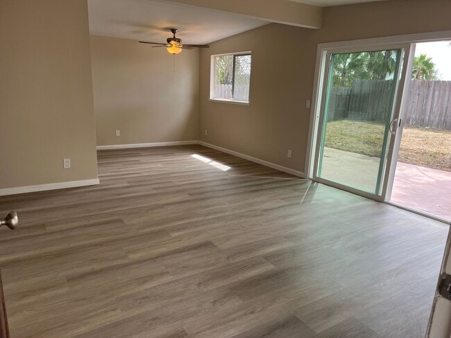 5610 Heidi St in La Mesa, CA - Building Photo - Building Photo