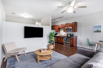 1016 18th Ave S in Nashville, TN - Foto de edificio - Building Photo