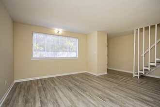 Forestwood Apartments in Slidell, LA - Building Photo - Interior Photo