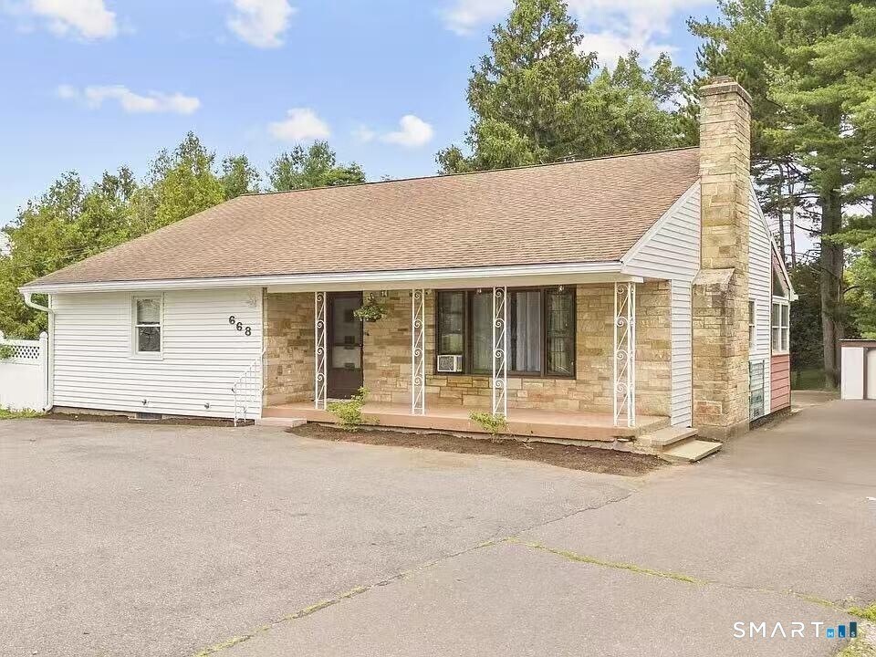 668 Ellington Rd in South Windsor, CT - Building Photo