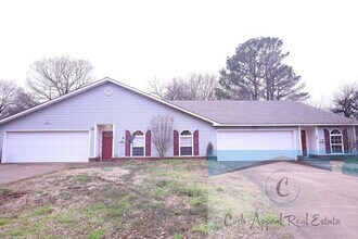 700 W Monroe Ave in Jonesboro, AR - Building Photo - Building Photo