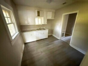 2235 Mobile Ave in Jackson, MS - Building Photo - Building Photo