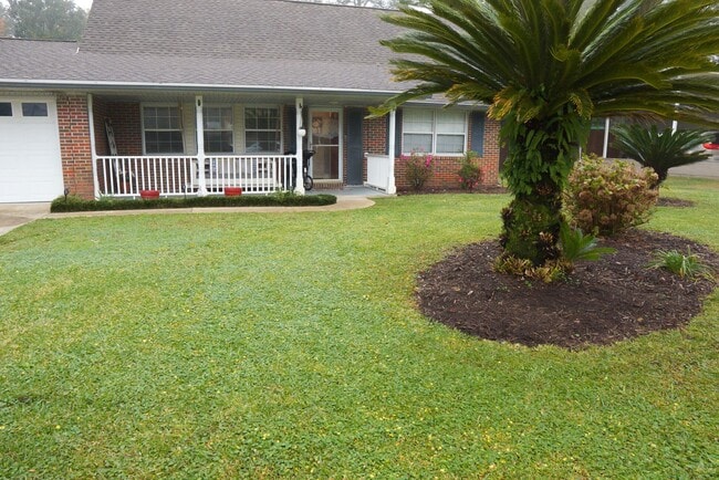 property at 31 Driftwood Ave SW