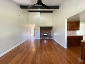 3010 Oak Pointe Dr in Lompoc, CA - Building Photo - Building Photo