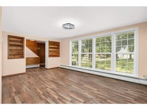 1334 Hillcrest Dr NE in Fridley, MN - Building Photo - Building Photo