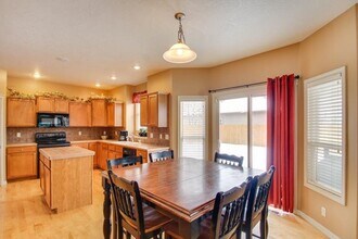 2291 E Meadow Creek Dr in Meridian, ID - Building Photo - Building Photo