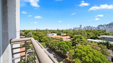 2400 SW 3rd Ave in Miami, FL - Building Photo - Building Photo