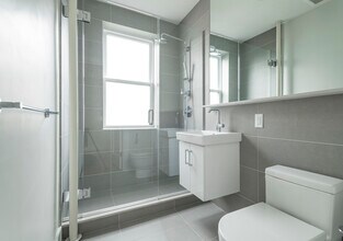 136 Highland Ave, Unit 12 in Somerville, MA - Foto de edificio - Building Photo